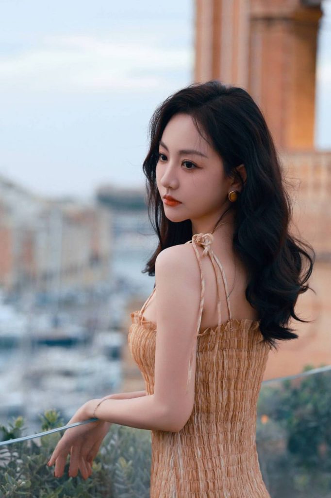 杨蓉 原图去衣-脱衣论坛-社区-巨乳图库