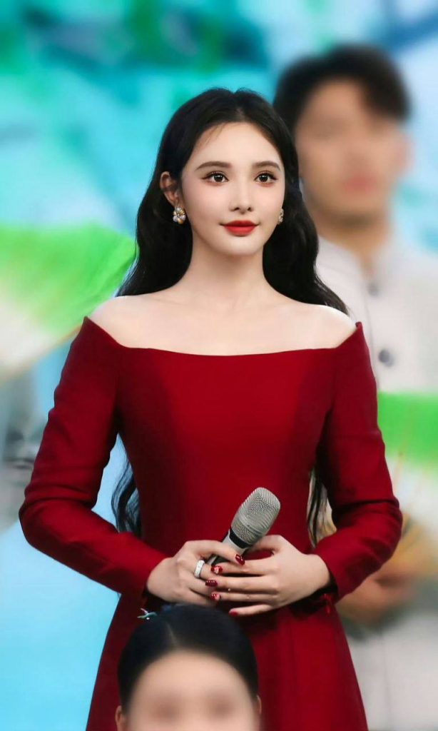 彭小苒 原图去衣-脱衣论坛-社区-巨乳图库