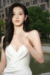 沈羽洁 原图去衣系列-脱衣论坛-社区-巨乳图库