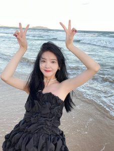 章若楠 原图去衣-脱衣论坛-社区-巨乳图库