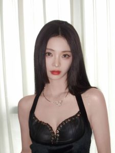 周洁琼  图片去衣-脱衣论坛-社区-巨乳图库