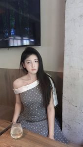吕可盈  原图去衣-脱衣论坛-社区-巨乳图库