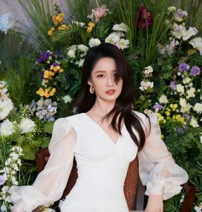 李沁/张婧仪 原图去衣-脱衣论坛-社区-巨乳图库