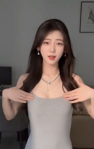 网红 我不叫龙虾 去衣-脱衣论坛-社区-巨乳图库